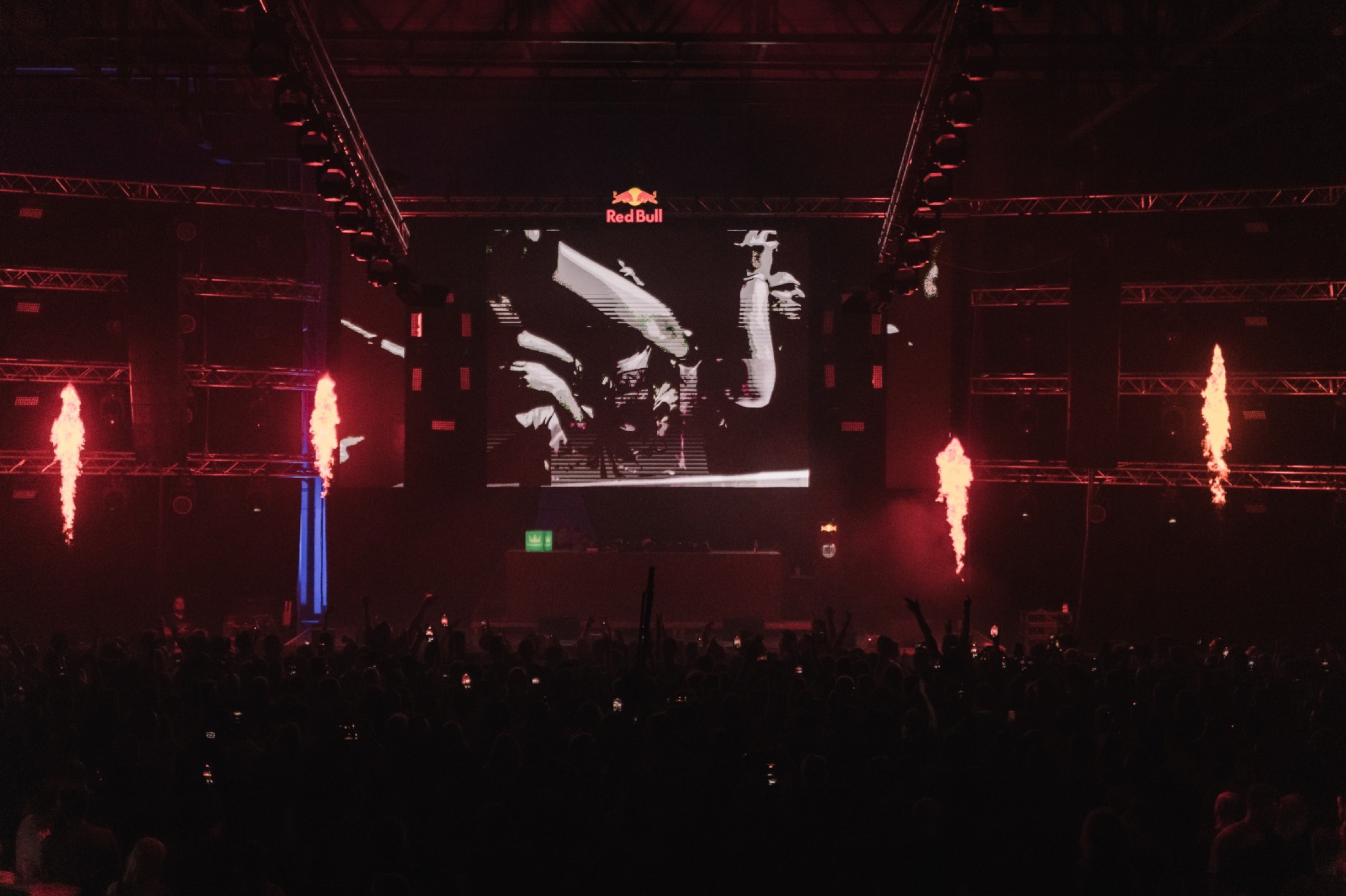 Bright crowd and stage beams